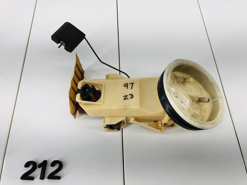 96-02 BMW Z3 1.9L L4 GAS ENGINE MOTOR FUEL TANK RESERVOIR PUMP OEM