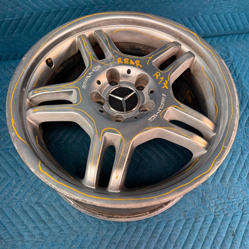 02-04 Mercedes C32 AMG Factory OEM rear 17" WheelA 170 401 20 02OEM