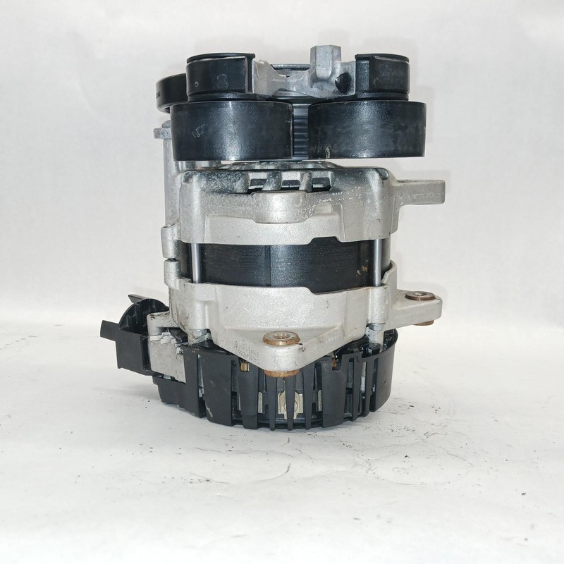 24-'25 NISSAN ROGUE Alternator 11k miles OEM 1 Year Warranty!
