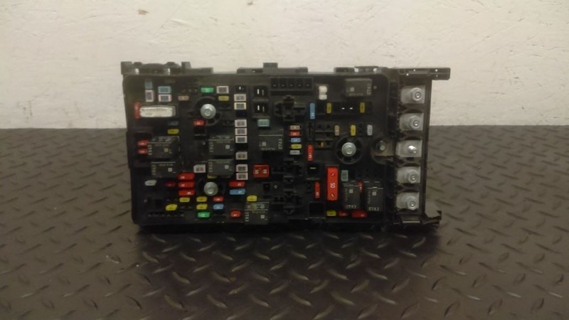 19-20 Jeep Cherokee 2.4L Power Supply Module W/O Tow OEM 68351950AG