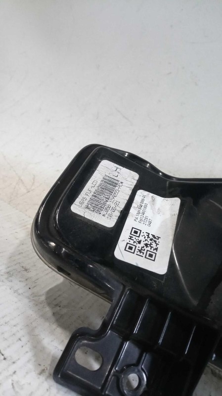 2021 Ford Explorer Left Fog Light Assembly Silver 106K Miles OEM Used
