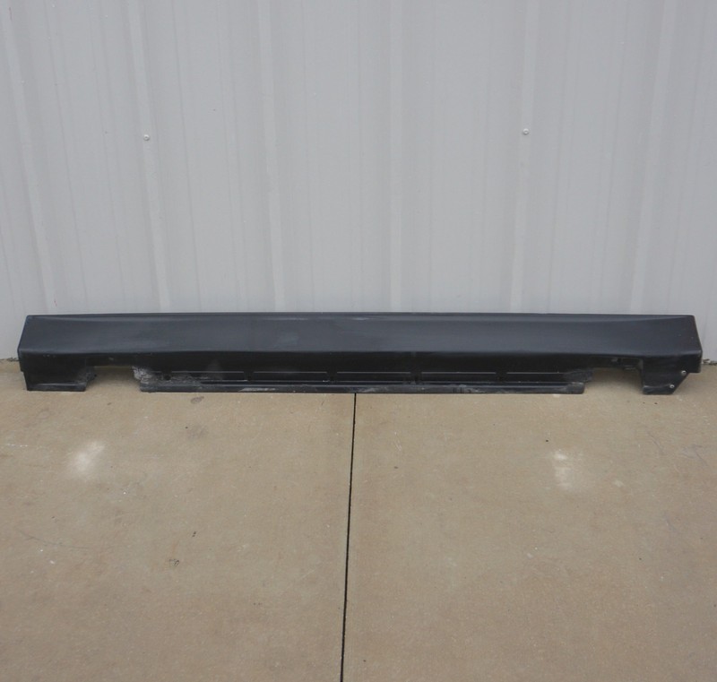 2015 - 2021 Jeep Renegade Left Side Skirt Rocker Panel Cover Molding OEM