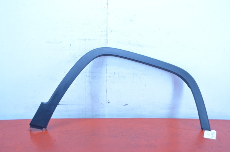 14-18 JEEP CHEROKEE FRONT RIGHT PASSENGER SIDE FENDER FLARE MOLDING TRIM OEM