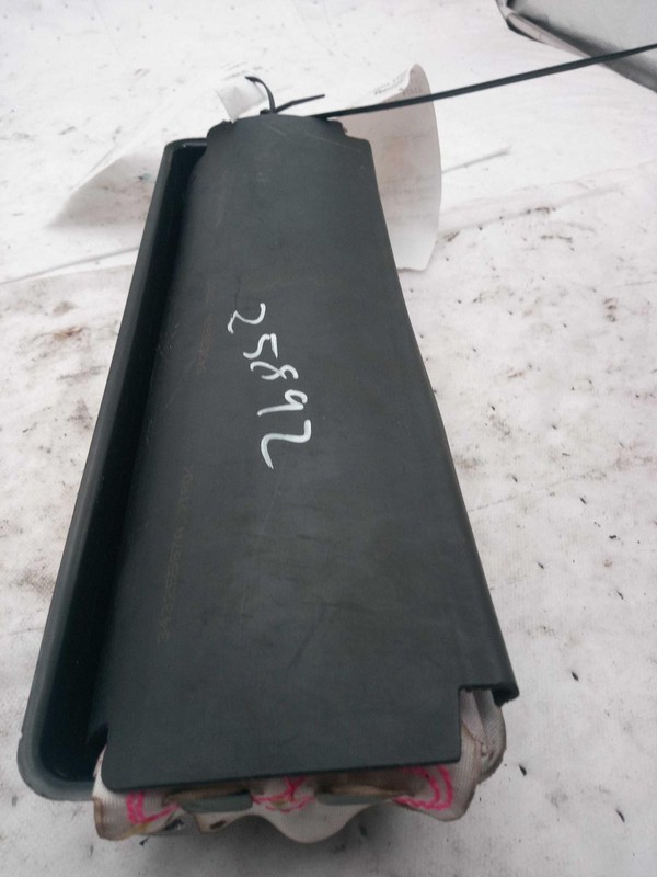 Used Instrument Panel Air Bag fits: 2021 Jeep Cherokee front passenger knee Grad
