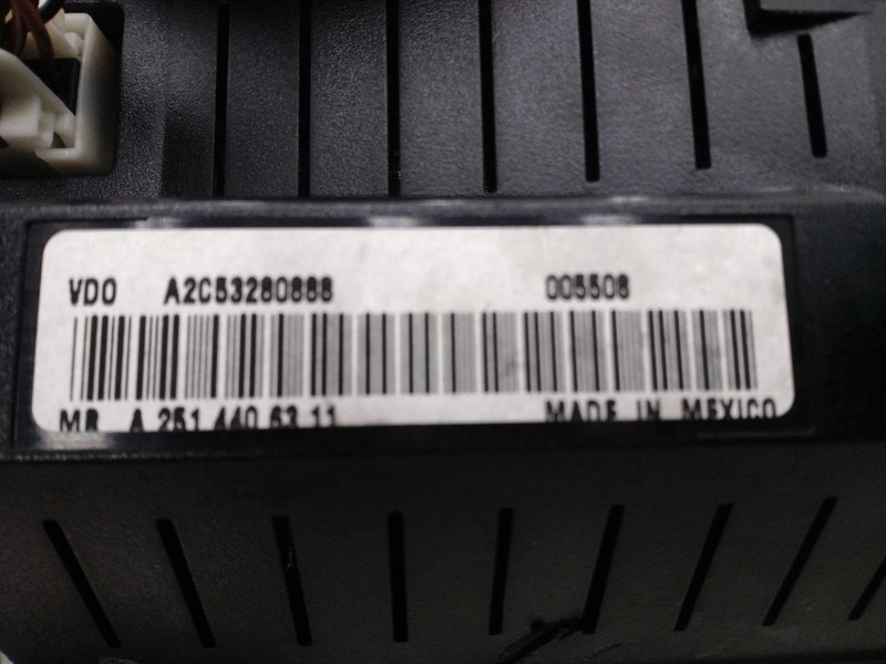 2008 Mercedes-Benz R-Class Speedometer Gauge Black OEM 2514406311 Used