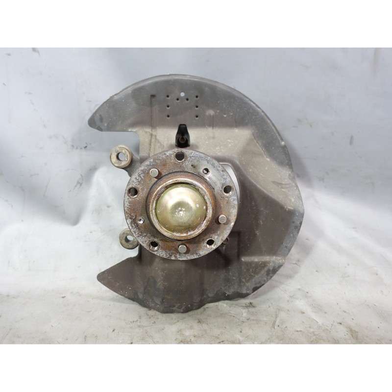 Damaged BMW E46 M3 Right Front Wheel Hub Bearing Kingpin Knuckle 2001-2006
