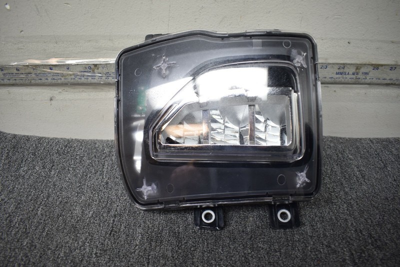 2015-2016 CHEVROLET SILVERADO FOG LIGHT FACTORY OEM