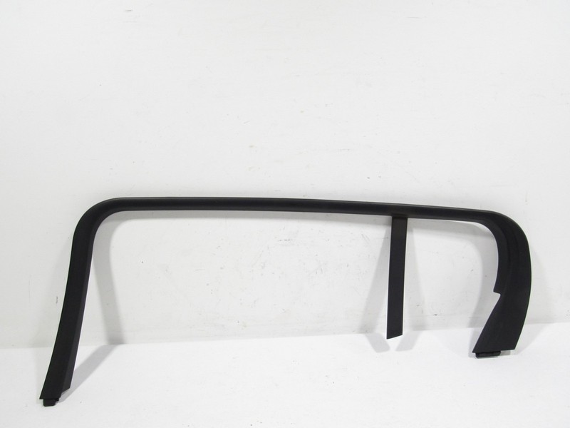 18-23 Kia Stinger GT1 2019 Rear Right Pass Door Window Frame Molding Trim |