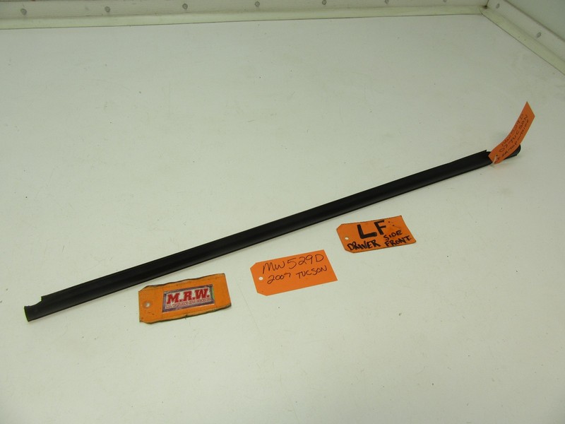 FITS TUCSON LEFT DRIVER FRONT DOOR GLASS WINDOW RUBBER SEAL MOLDING TOP PANEL L