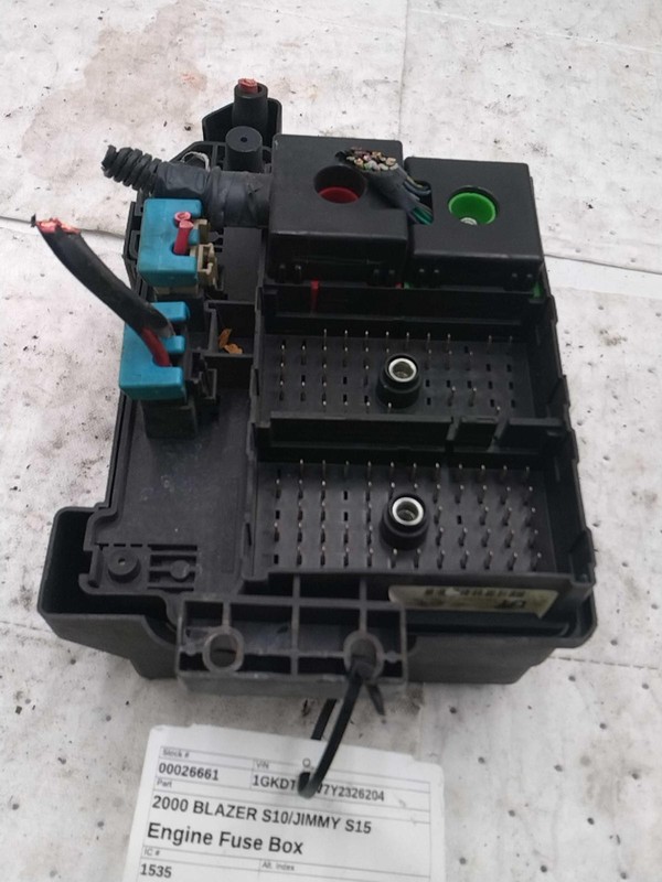 2000 GMC Envoy Fuse Box OEM 15132462 15328832 4.3L SUV 184K Miles