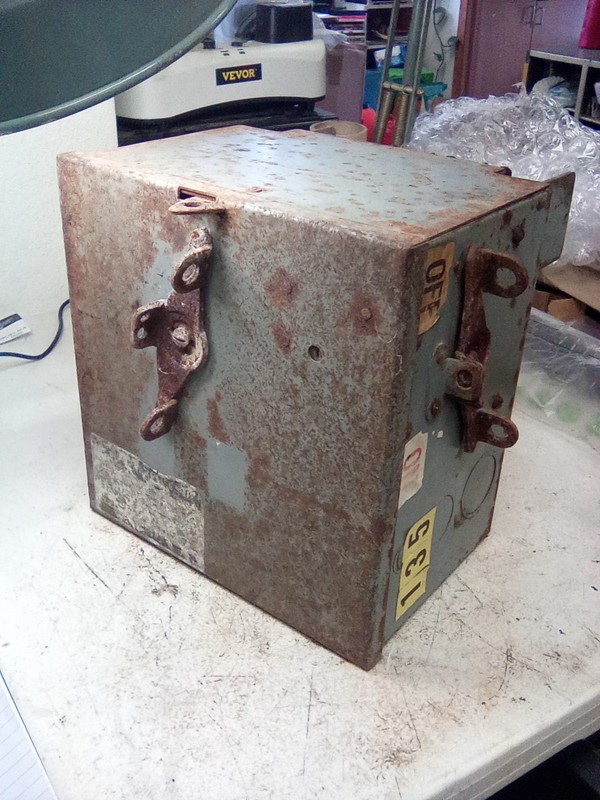 General Electric Style 2 Bus Plug Fusible Disconnect 3 Pole 600V