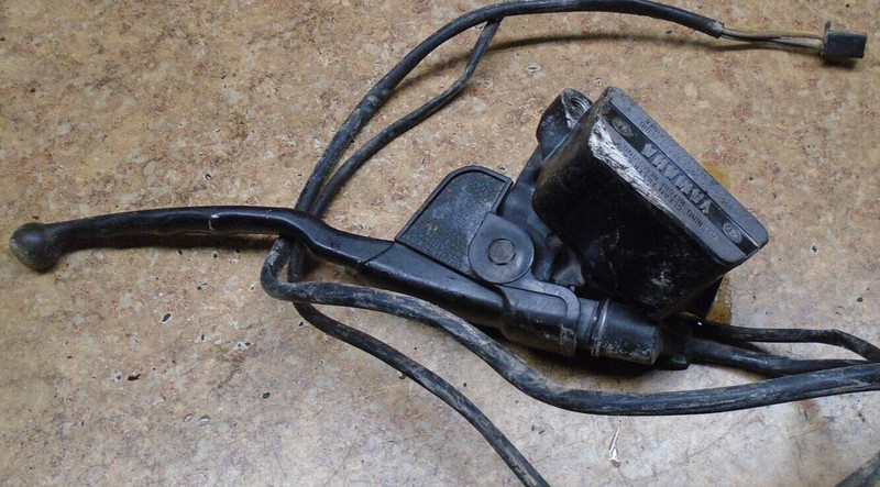 1987 Yamaha Venture XVZ1300 XVZ 1300 Front Brake Lever Master Cylinder Right 87