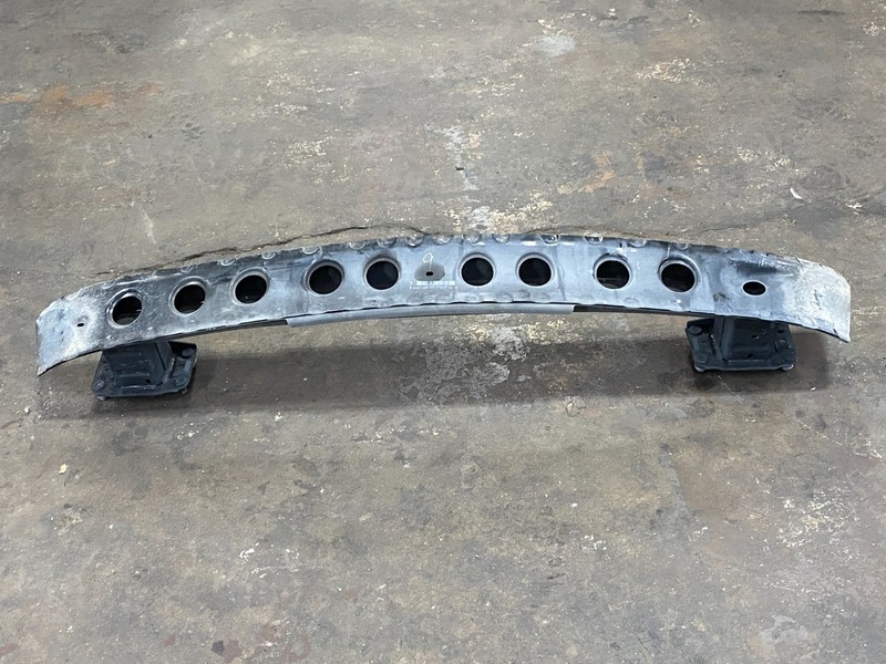 10-16 MERCEDES E550 E350 CONVERTIBLE REAR BUMPER REINFORCEMENT W207 OEM #A0.36