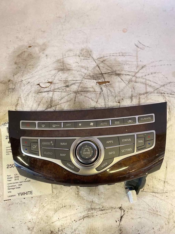 Navigation control INFINITI QX60 17 18
