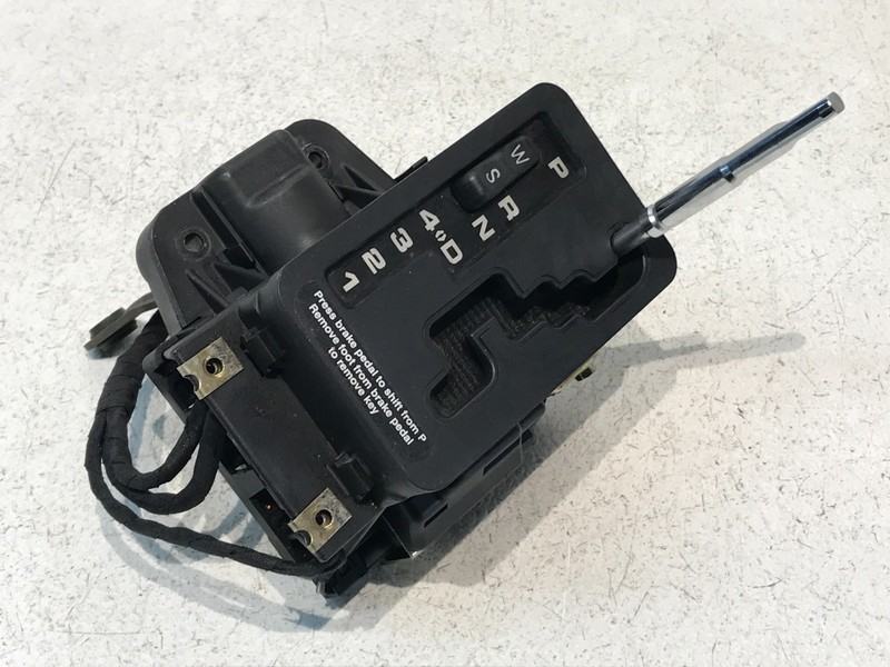 96-99 Mercedes W210 S500 Floor Gear Selector Shift Shifter Box OEM A2022670137