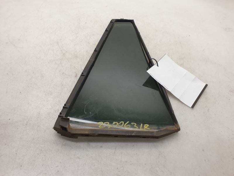01-05 TOYOTA RAV4 DRIVER SIDE REAR DOOR VENT GLASS