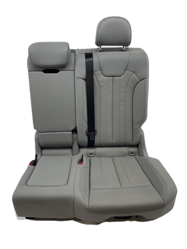 2024 Audi Q5 LH Driver Rear Seat Assembly W/ Center Seat W/ Head Rests Gray OEM