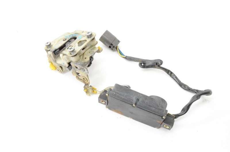 1984-1986 Nissan 300ZX VG30 Z31 2+0 Passenger Right Front Door Lock Actuator