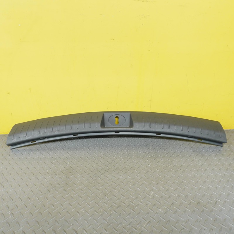 2024-2025 HYUNDAI SANTA FE REAR LIFTGATE TRIM PLATE OEM 85770R6000NNB