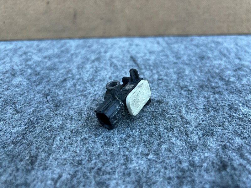 INFINITI Q50 Q60 2014-2022 OEM FRONT RADIATOR SUPPORT BUMPER SENSOR ASSEMBLY