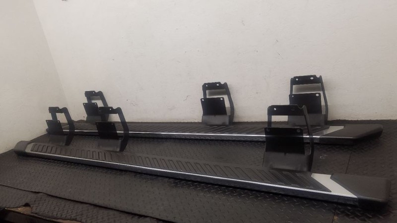 17-22 Ford F250SD Crew Cab Running Boards Chrome Black Pair OEM HC3Z-16450-CC