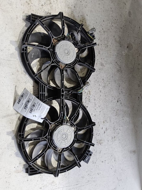 2013-2018 Nissan Altima Sedan Radiator Fan Motor Fan Assembly 2.5L 4 Cylinder
