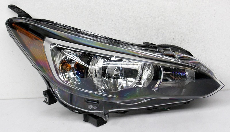 OEM Right Passenger Side Halogen Headlamp For Subaru Impreza 84001-FL00B