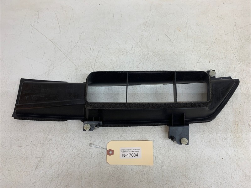 ⚡️2017-2023 TESLA MODEL 3 CABIN INTAKE UPPER DUCT 1090857-00-C 17034 B22