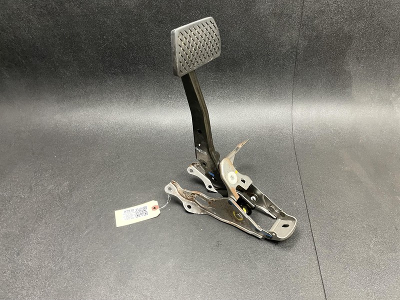 Brake Pedal 2018 Acura MDX Technology 46600-TZ5-R82 2017 2019 2020
