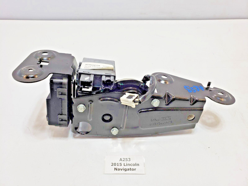 ✅ 2015-2017 OEM Lincoln Navigator Rear Wiper Motor W/ Module