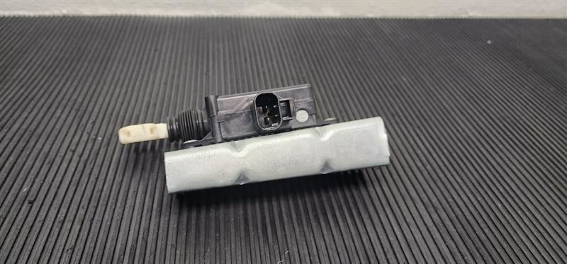99-03 Dodge Durango Rear Liftgate Hatch Electric Lock Actuator OEM 55257097AB