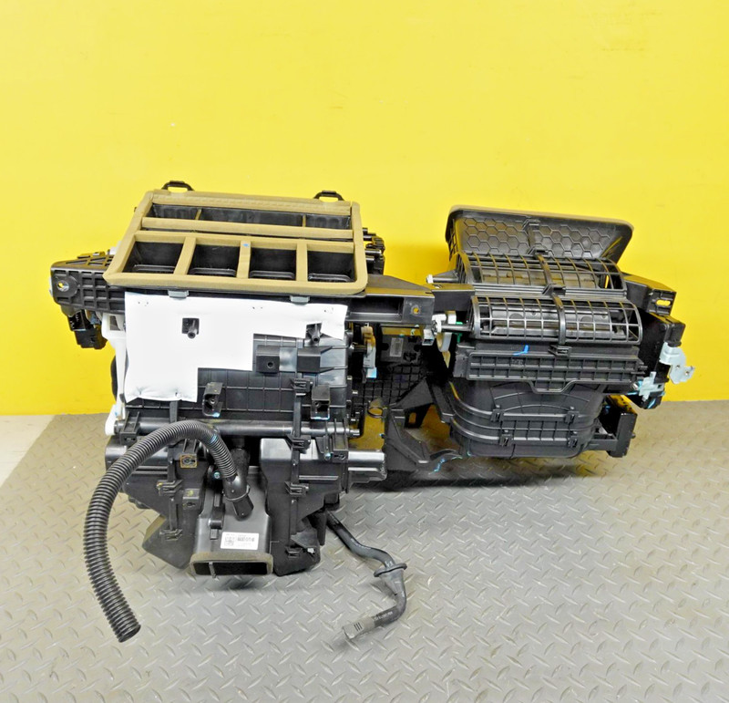 2022-2024 HYUNDAI TUCSON HVAC A/C HEATER BLOWER HOUSING CASE OEM 97139N7001