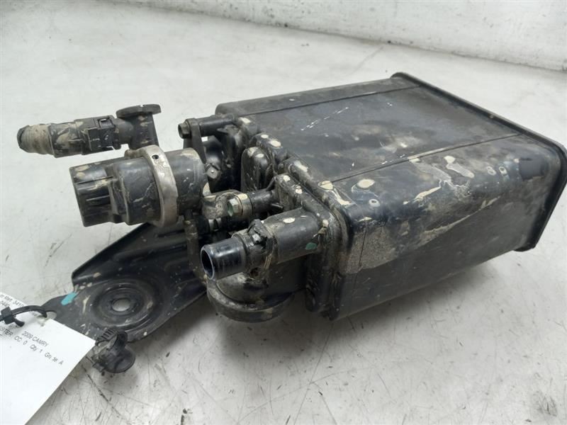 09 TOYOTA CAMRY LE 2.4L FUEL VAPOR CANISTER