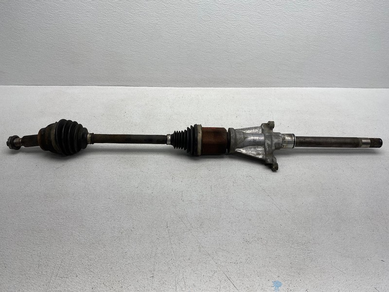 2017-2020 JAGUAR F-PACE FRONT RIGHT PASSENGER SIDE AXLE SHAFT AWD OEM LOT668