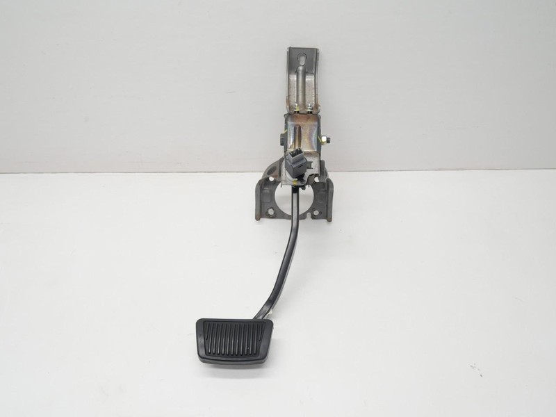 2014-2019 Kia Soul Brake Stop Foot Floor Pedal Pad Assembly Automatic Trans OEM