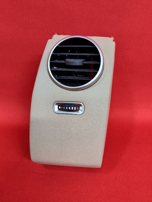 2010-2016 Land Rover LR4 Left Driver Dash Air Vent End Cap Nutmeg / Almond Beige