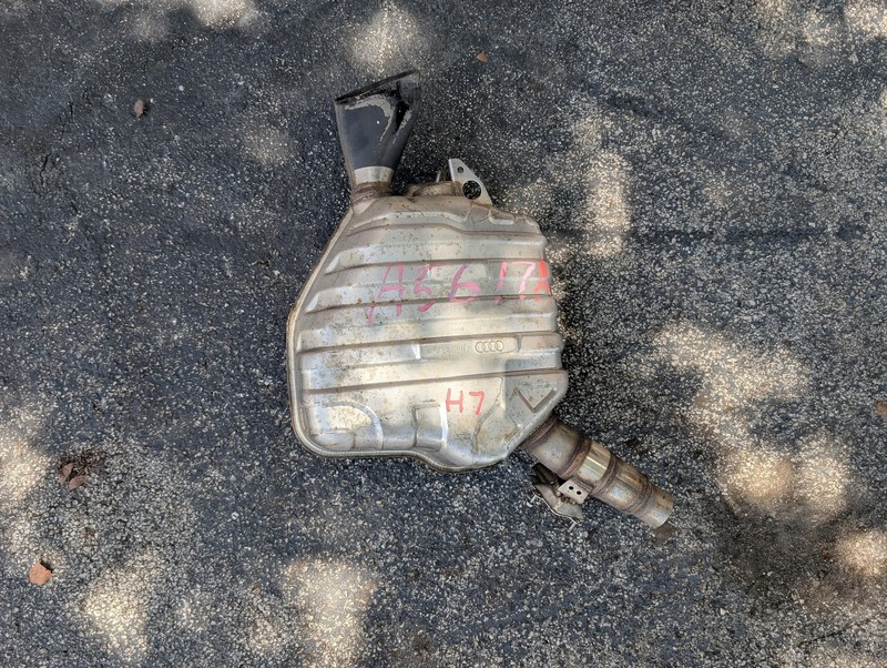Left Exhaust Muffler 2018 Audi A6 4G0253611AB 2016 2017