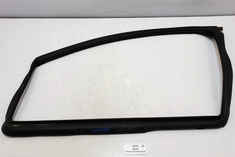 ✅ 17-23 OEM Porsche Panamera 4S 971 Front Left Driver Door Window Outer Seal