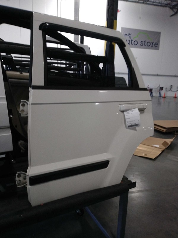 2008 Jeep Grand Cherokee Left Door White 4DR SUV OEM Used 131K Miles