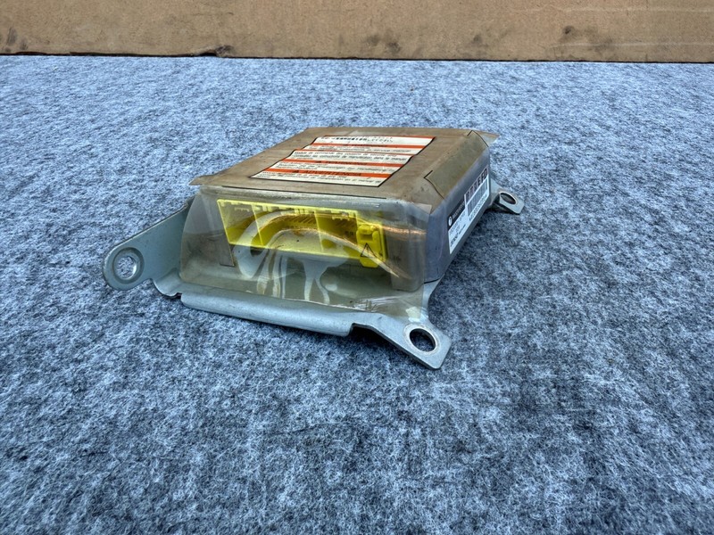SUBARU WRX STI 2004-2005 OEM UNDER CONSOLE MODULE UNIT ASSEMBLY (INTACT)