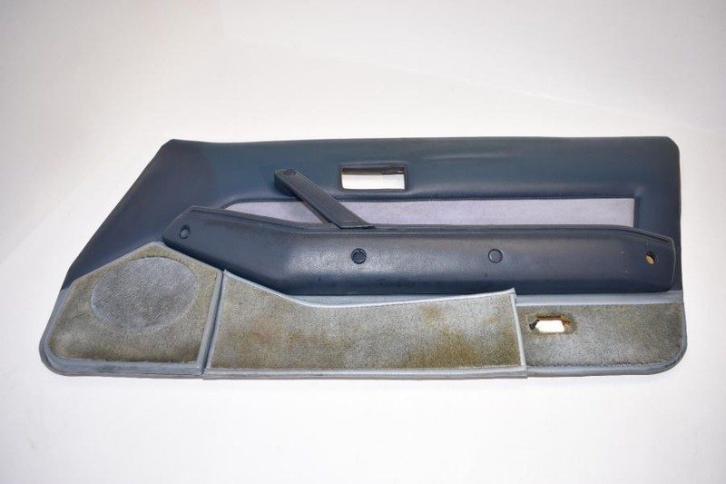 1984-1989 NISSAN 300ZX Z31 2 SEATERPASSENGER RIGHT RH FRONT DOOR PANEL BLUE