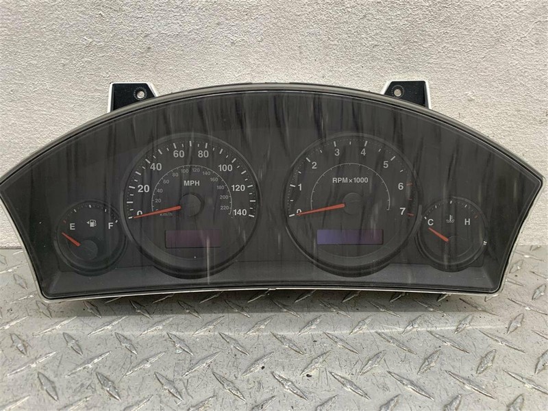 2006 JEEP GRAND CHEROKEE LAREDO 3.7L 147K SPEEDOMETER ODOMETER OEM 56054010AD