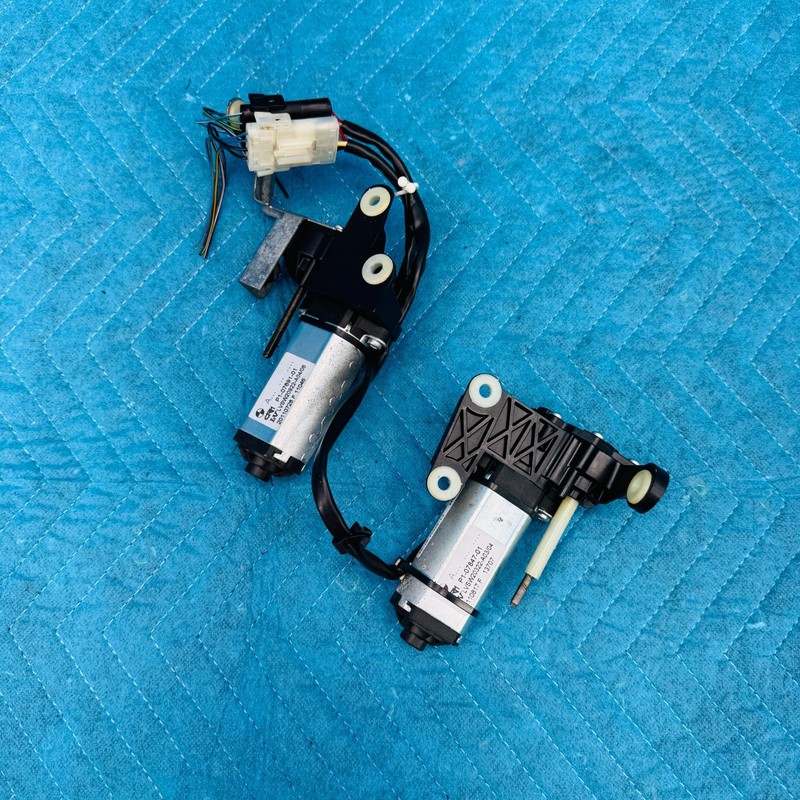 2012–2014 BMW 650i Steering Column Adjustment Motors Front Set OEM P10784701