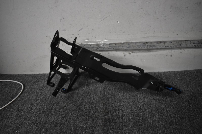 BMW X5 HEADLIGHT BRACKET FACTORY OEM