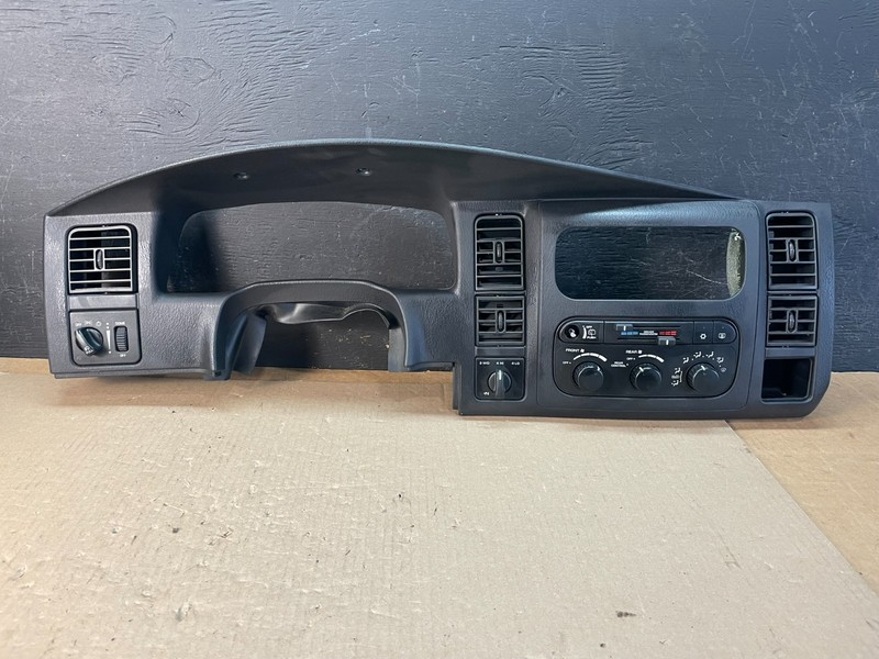 2001 - 2004 Dodge Durango Speedometer Climate Control Bezel Trim AE3340 DG