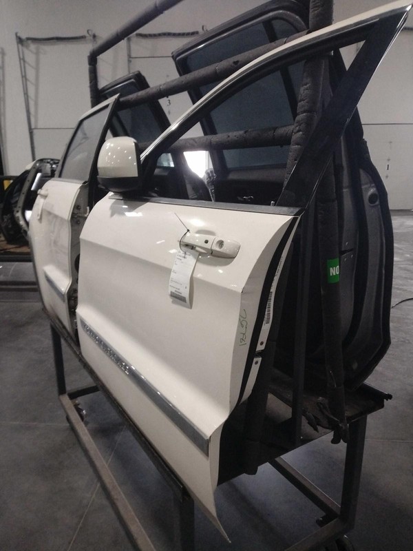 2011 Jeep Grand Cherokee Left Door White 4DR SUV OEM Used 139K Miles