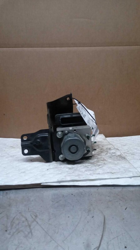 2015 Nissan Rogue ABS Pump Motor Assembly OEM 476605HA0B 145k Miles
