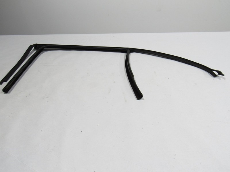 18-20 Mercedes E63 S W213 2018 Rear Right Door Window Weather Strip Seal :O