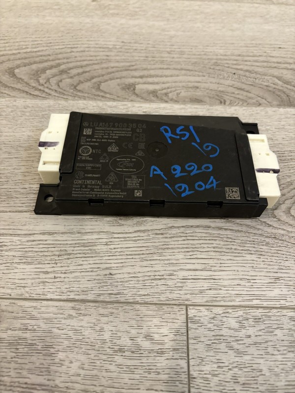 19-22 Mercedes A220 Ignition Switch Computer Control Module Unit 1679003504