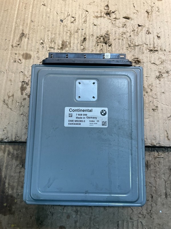2011 to 2013 Bmw 550i 750i Engine Computer ECU Control Module ECM OEM X8340 DG